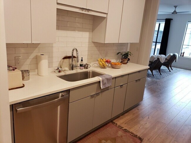 Photo - 1 Bedroom Condo at Segment in WEHO