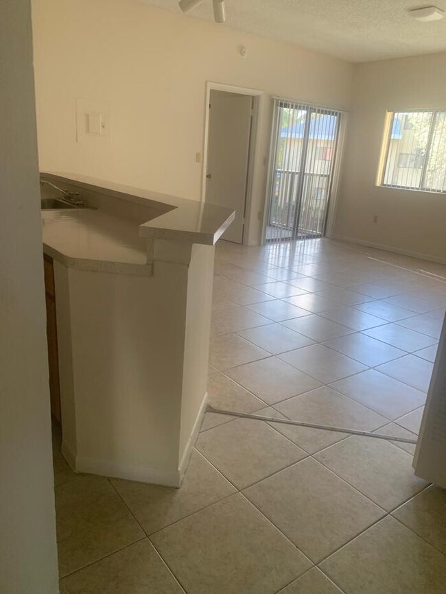 Photo - Split plan spacious 2bed/2batj Unit APT 710