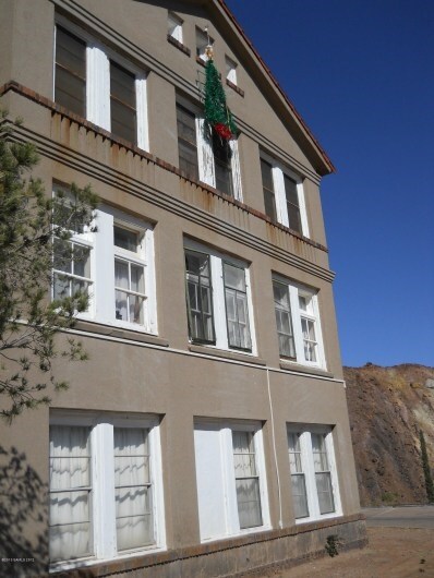 Photo - Hillcrest Apartments