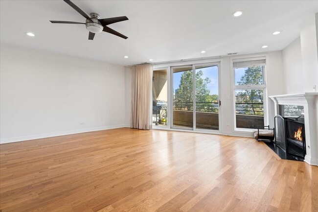 Photo - 1516 W Grand Ave Unit 3W