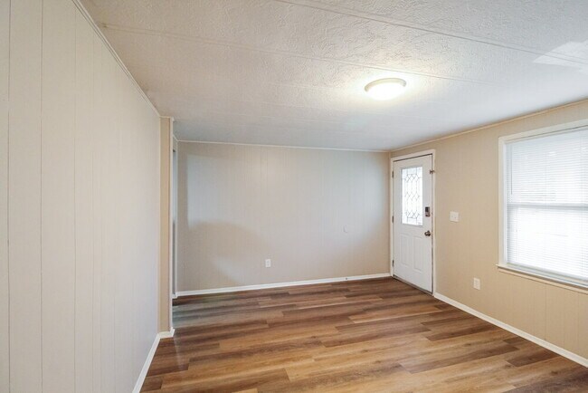 Photo - 1785 McCollum Rd SW