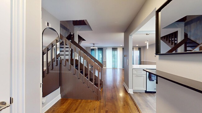 Photo - 333 Redwing Dr