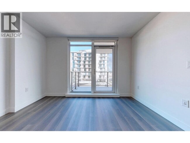8188 Fraser St Unit 901