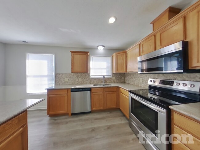 Photo - 910 S Shore Ct