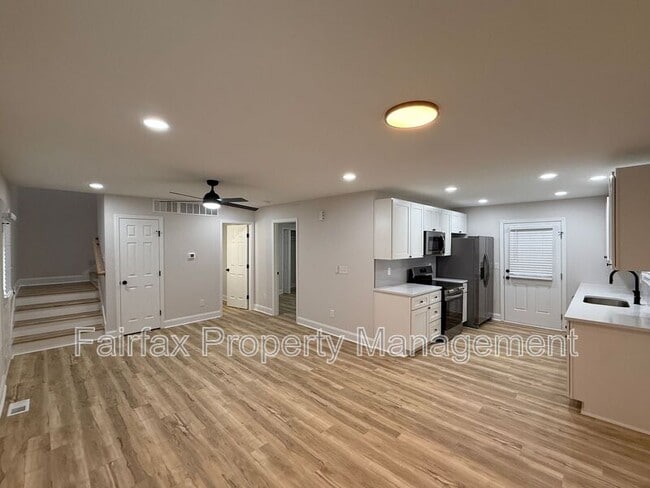 Photo - 809 Price Ave