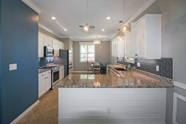 Photo - Sarasota National Annual Pool Home for Rent