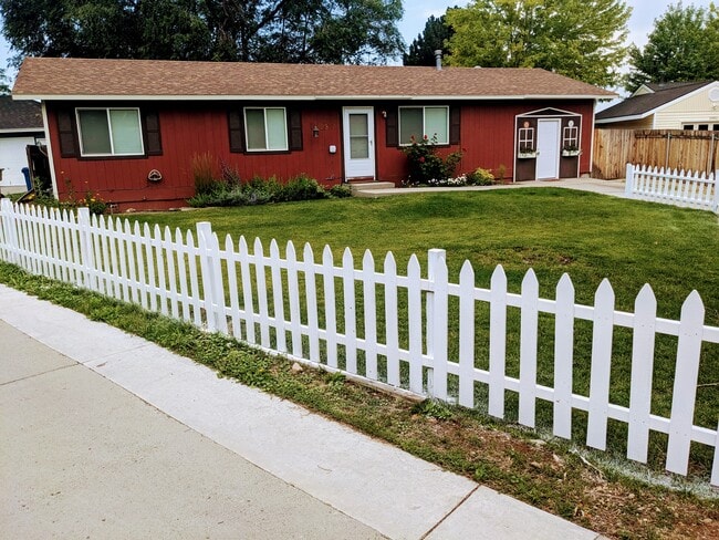 Photo - 2377 W Panama St