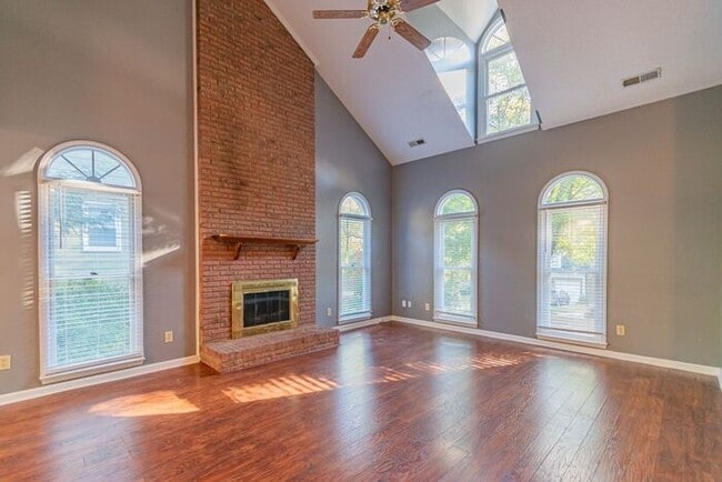 Photo - Beautiful 4-bedroom 2.5 bath home in desirable Brownes Ferry subdivision