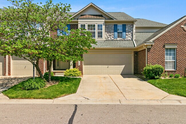 Photo - 49126 Hawksburry Rd Condo Unit Ravensfield
