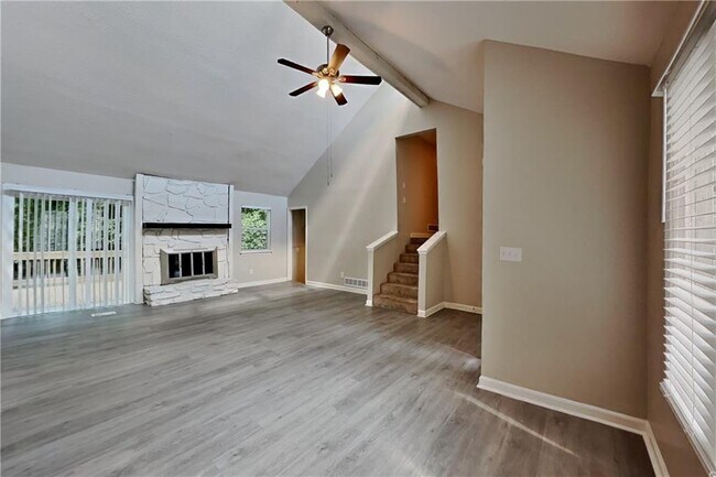 3013 Alberta Dr