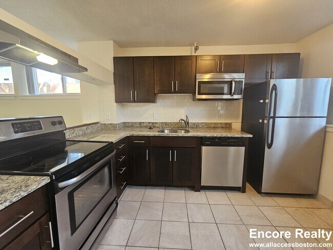 Photo - 144 North Beacon St Unit B2