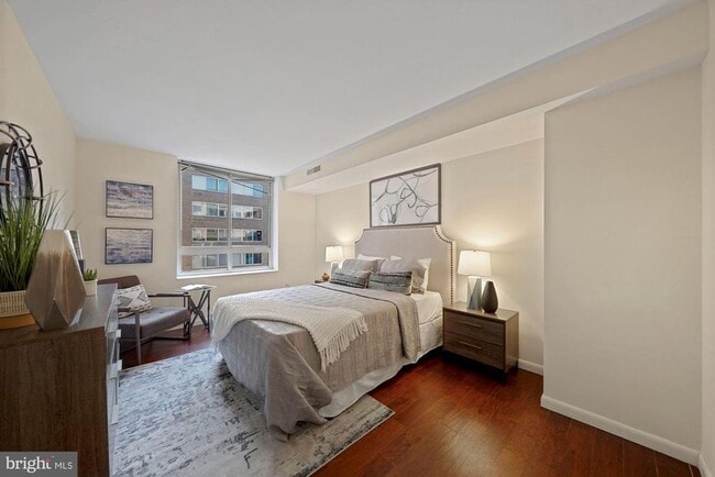 Photo - 355 I St SW Unit 410