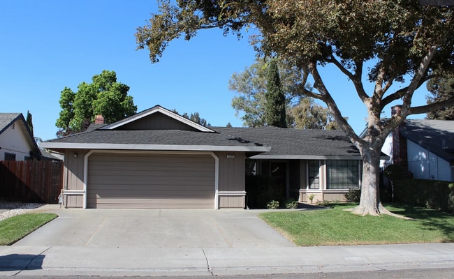Charming Woodland Home for Rent - Charming Woodland Home for Rent