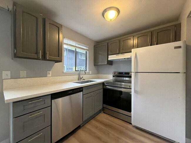 Photo - 4911 SW Beaverton Hillsdale Hwy Unit #A