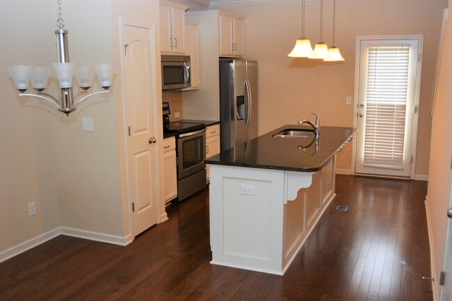 Photo - 5212 Prosperity Church Rd