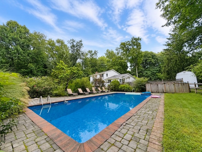 119 Edgewood Rd