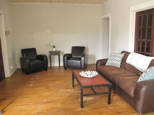 405 Dryden Rd Unit 3