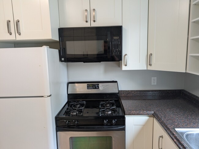 1298 Marshall Ave Unidad Second Floor Duplex