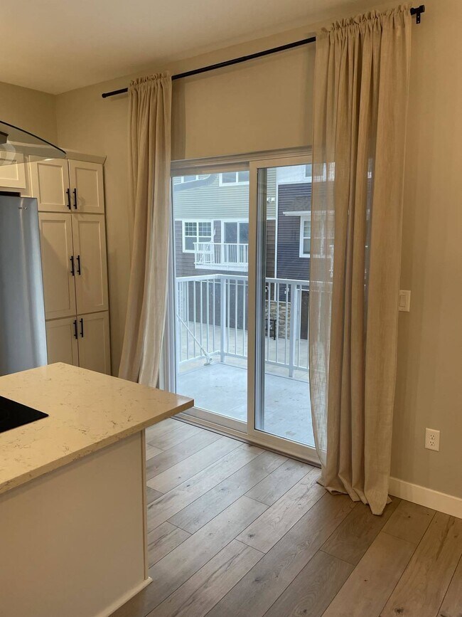 Photo - 5853 41st St S