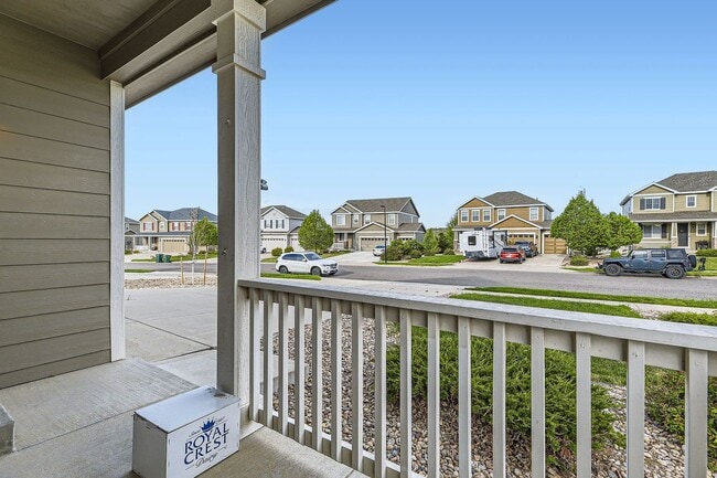 Photo - Beautiful 2 story 2,518 sq ft 4 bed 2.5 bath single family home