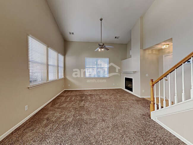 Photo - 1244 W Oaks Way