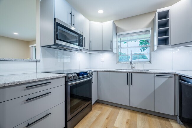 Photo - 14339 Canalview Dr