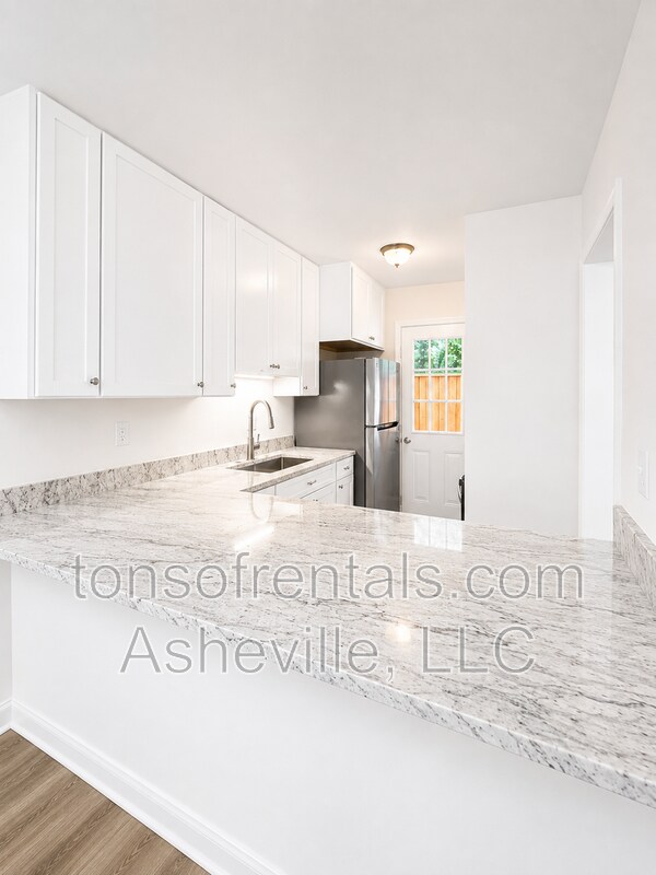 Photo - 130 Colony Dr