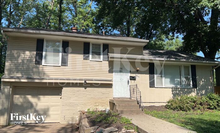 Photo - 8504 Spring Valley Rd House
