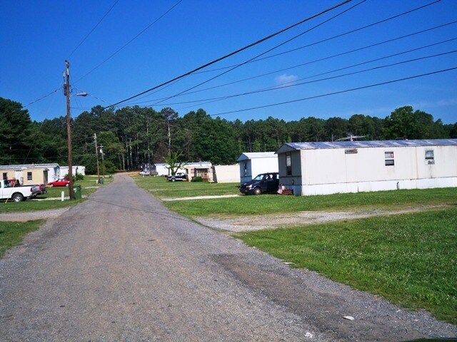 Photo - D J's Mobile Home Park