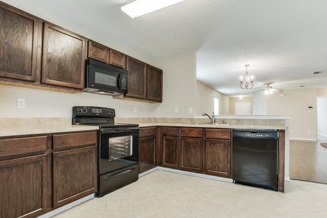 Photo - 8712 Stonebriar Ln