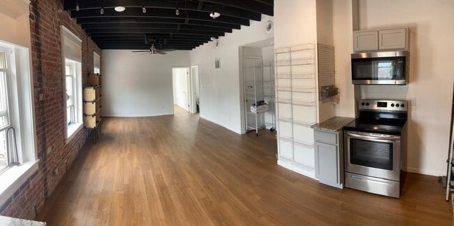 Photo - 2202 Lexington Ave Unidad A