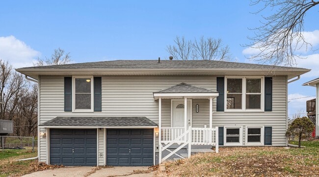 Building Photo - 1208 S Mayview Ave
