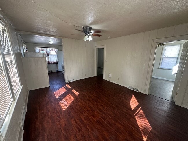 Photo - $950 - 2 Bed 1 Bath Home