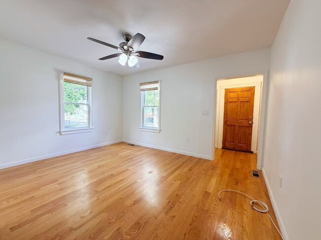 55 Murdock Ave