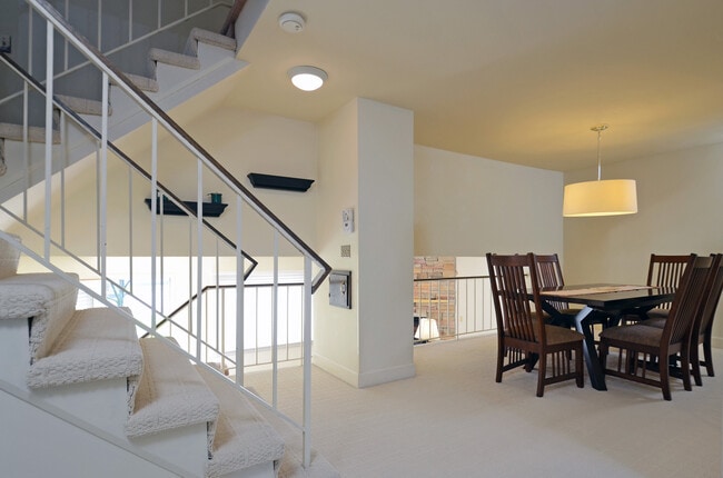 Photo - Wonderful 3 Bed 2 Bath Townhome in Little Canada