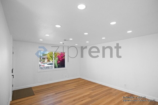 Photo - 4136 San Bernardino Way Casa