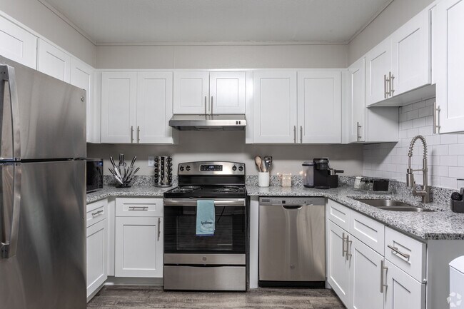 Photo - Greens at Windy Hill