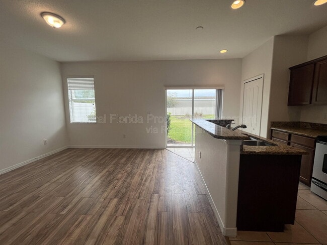 Photo - 10935 Savannah Landing Cir