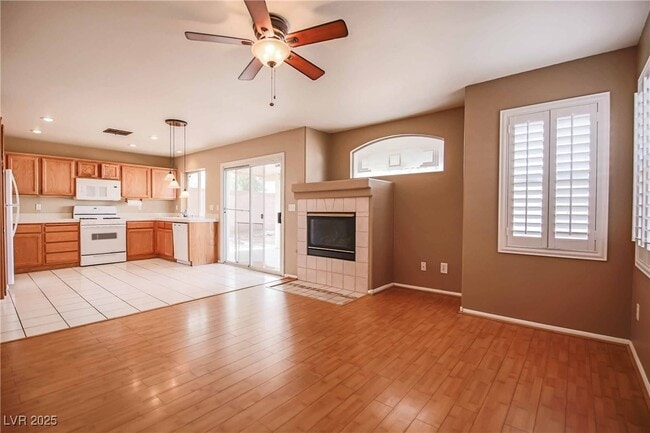 Photo - 10412 Shadowland Ave