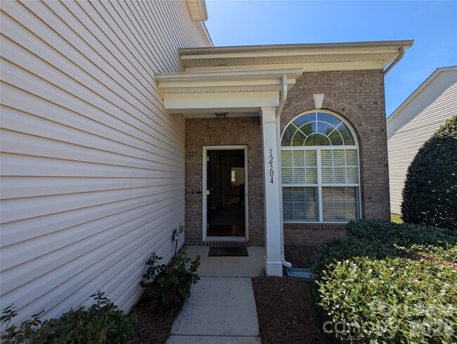 Photo - 12304 Stratfield Pl Cir
