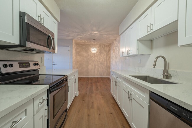 Building Photo - 5995 N 78th St Unit 1107