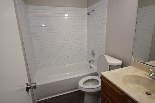 Photo - 3-2-1 Duplex Pflugerville