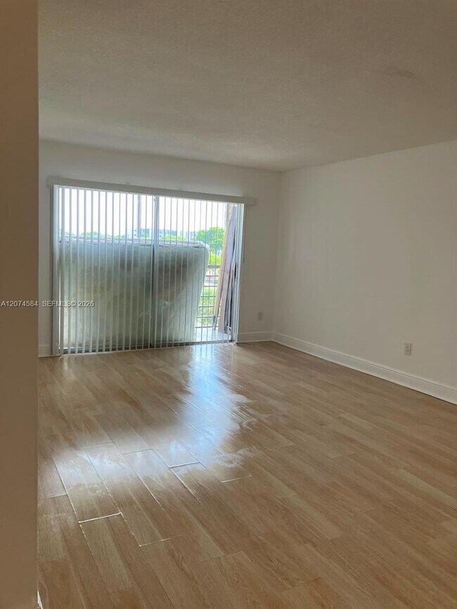 Photo - 2800 NW 56th Ave Unit H405