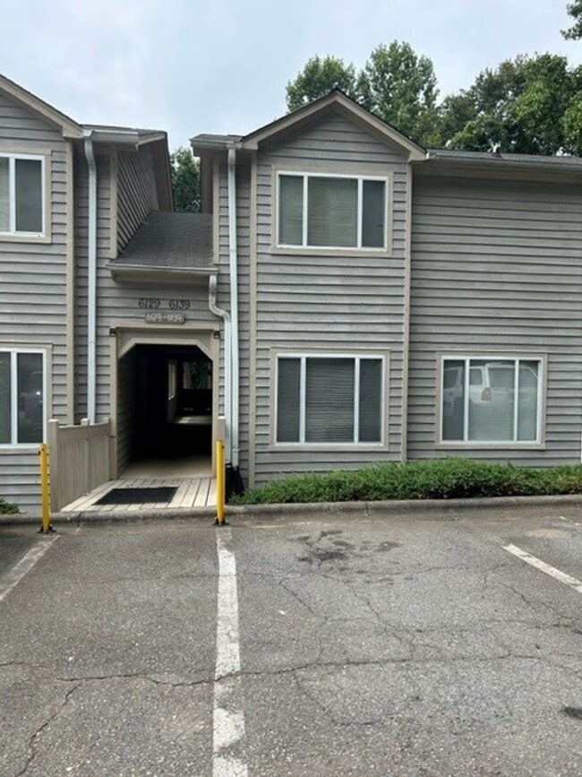 Building Photo - Coming soon 2 bedroom with 2.5 Bathroom Condo