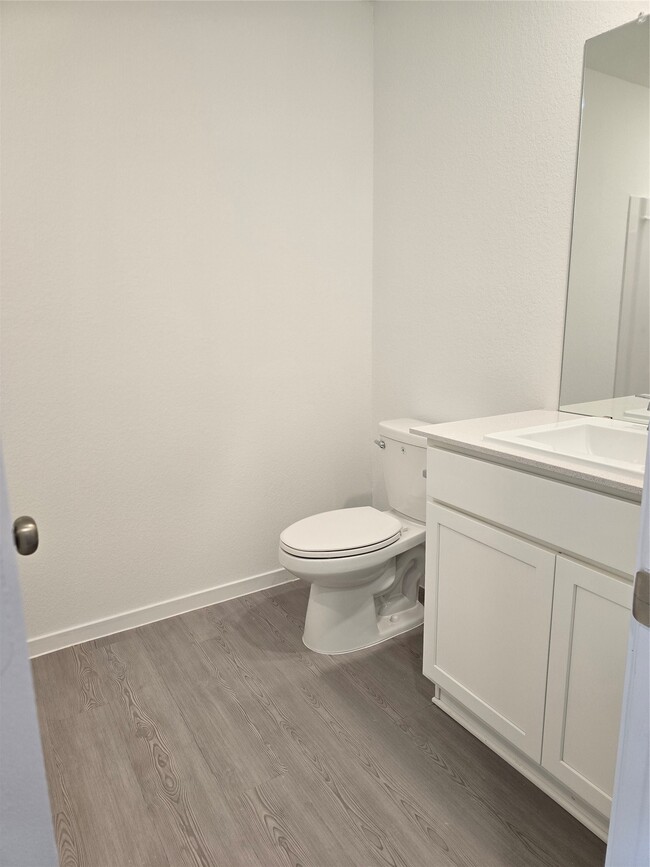 Building Photo - 25561 Blossom Ct
