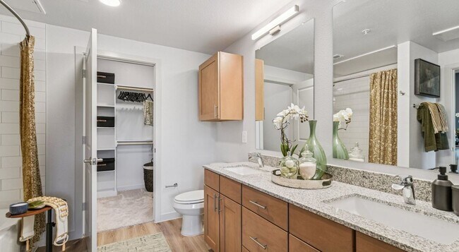 Photo - 12829 Ridgeline Blvd Unidad 1445
