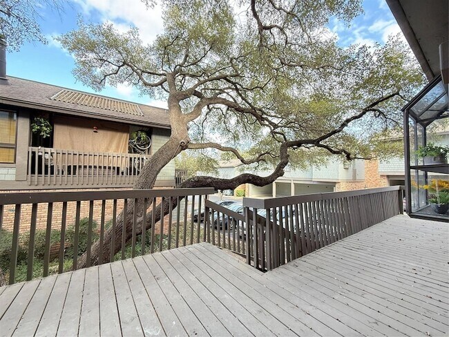 Photo - 7122 Wood Hollow Dr Unit 106