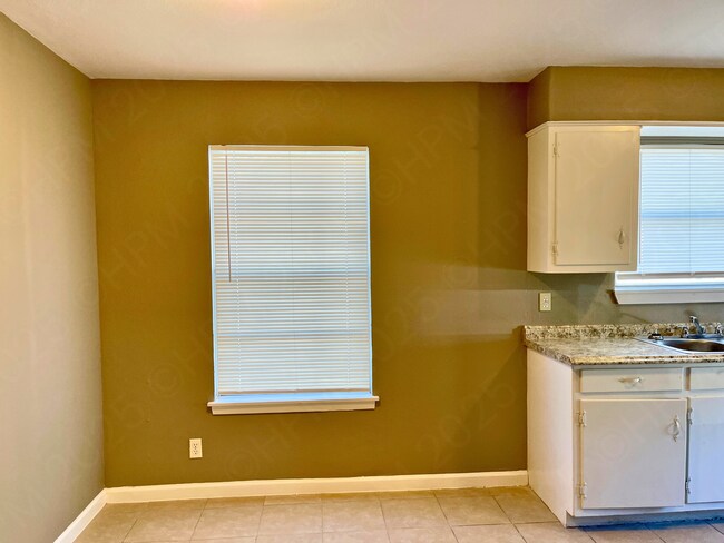 Photo - Edgebrook Unit 768