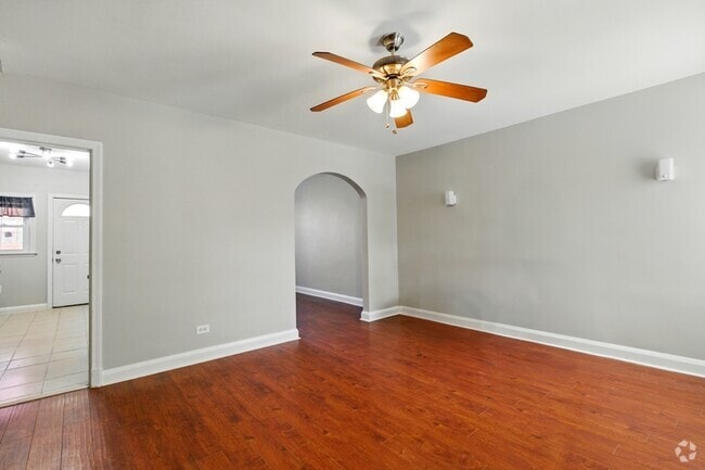 Building Photo - 5306 Ready Ave Rental