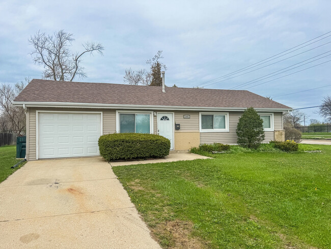 Photo - 10 Thacker St W Casa
